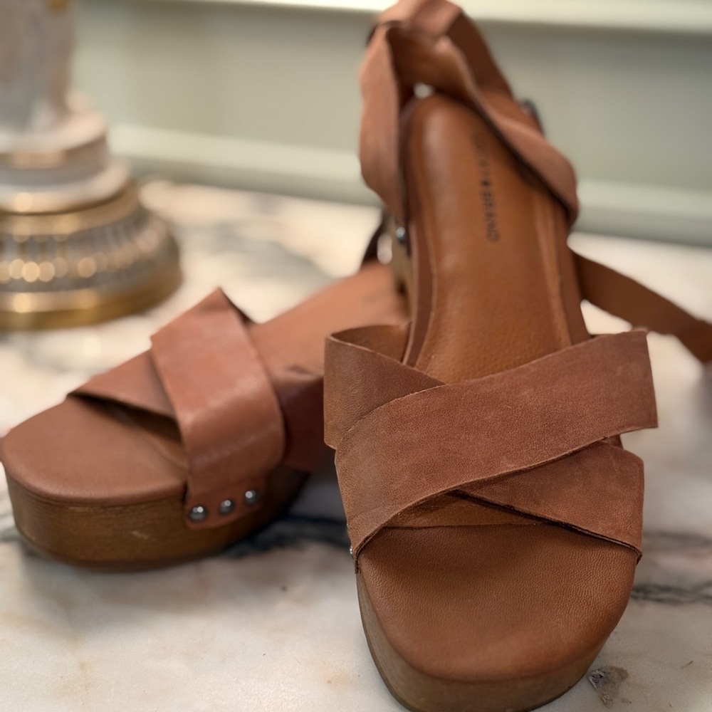 Lucky Brand Tan Leather Sandals